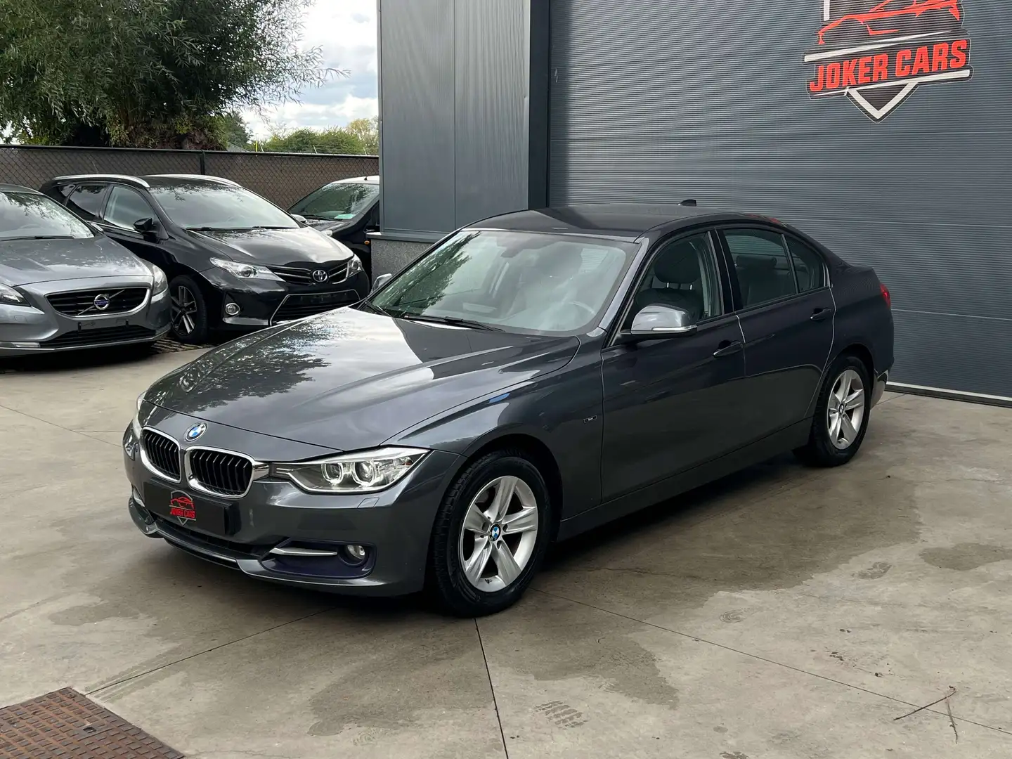 BMW 318 d Automaat Xenon Leder Navi CruiseCntrl EURO5B Noir - 2