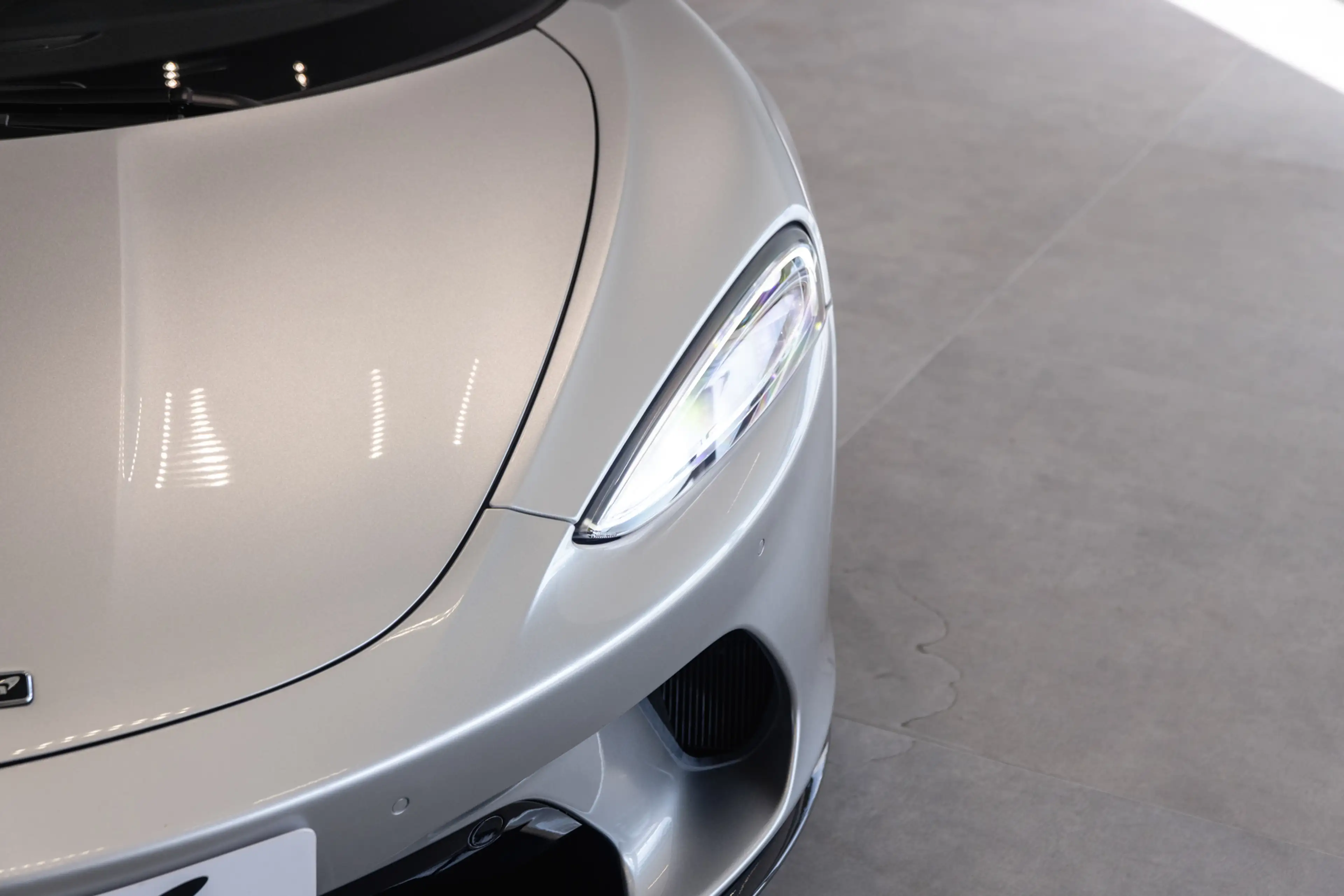McLaren GT — photo 11
