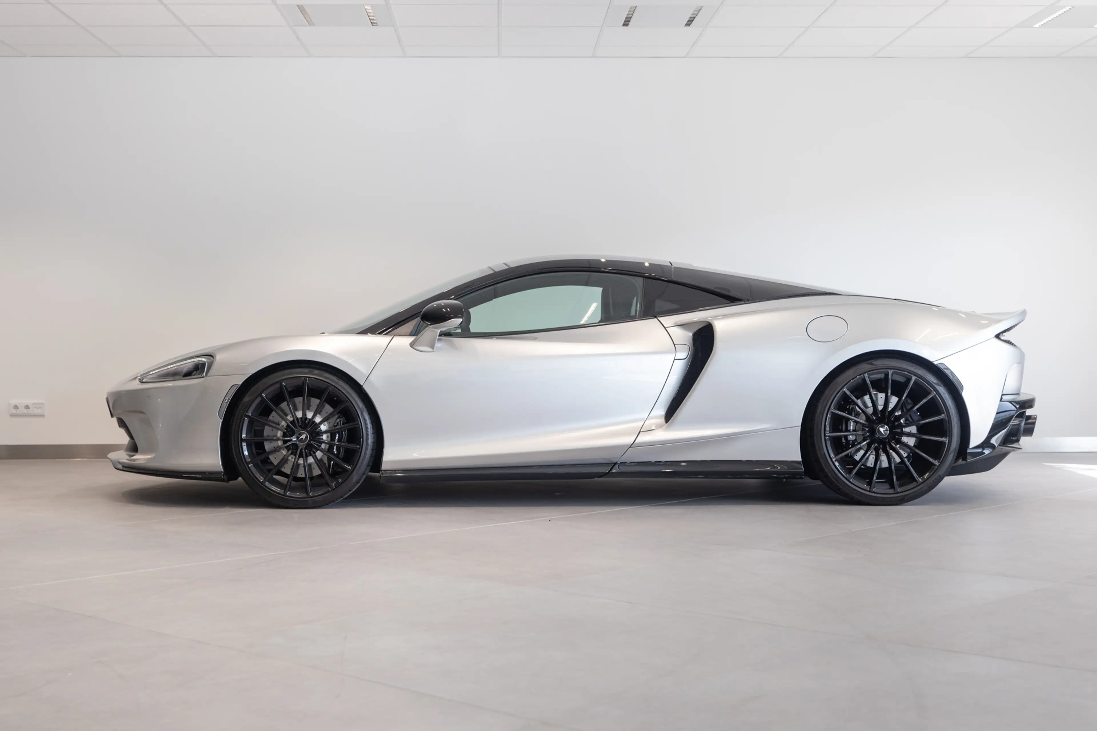 McLaren GT — photo 5
