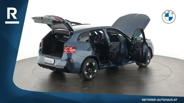 BMW X3 view 12