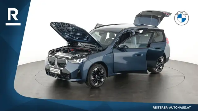 BMW X3 view 9