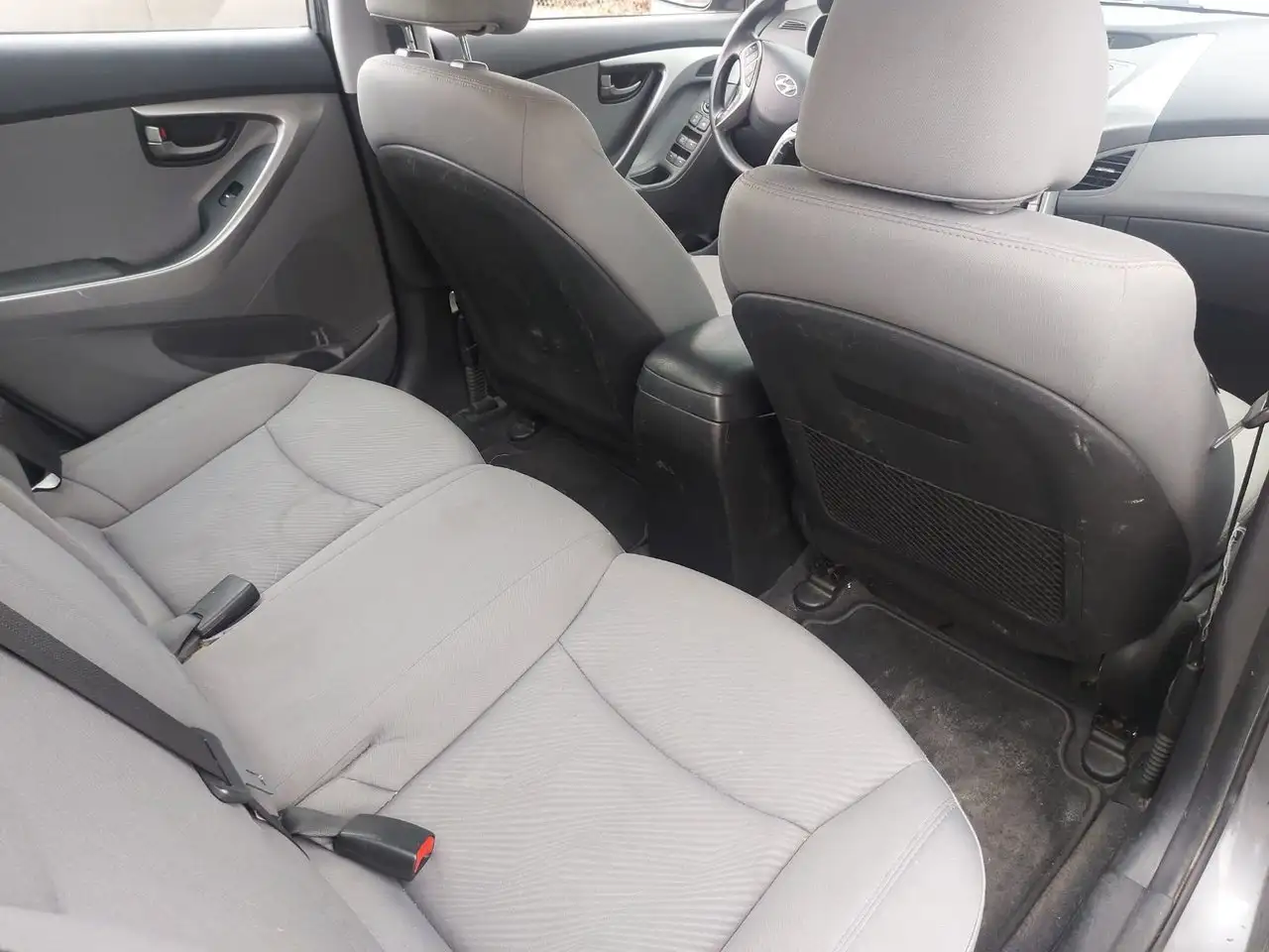 Hyundai ELANTRA снимка Hyundai ELANTRA