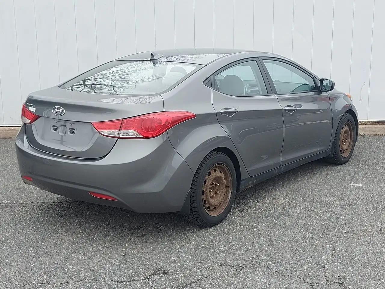 Hyundai ELANTRA снимка Hyundai ELANTRA