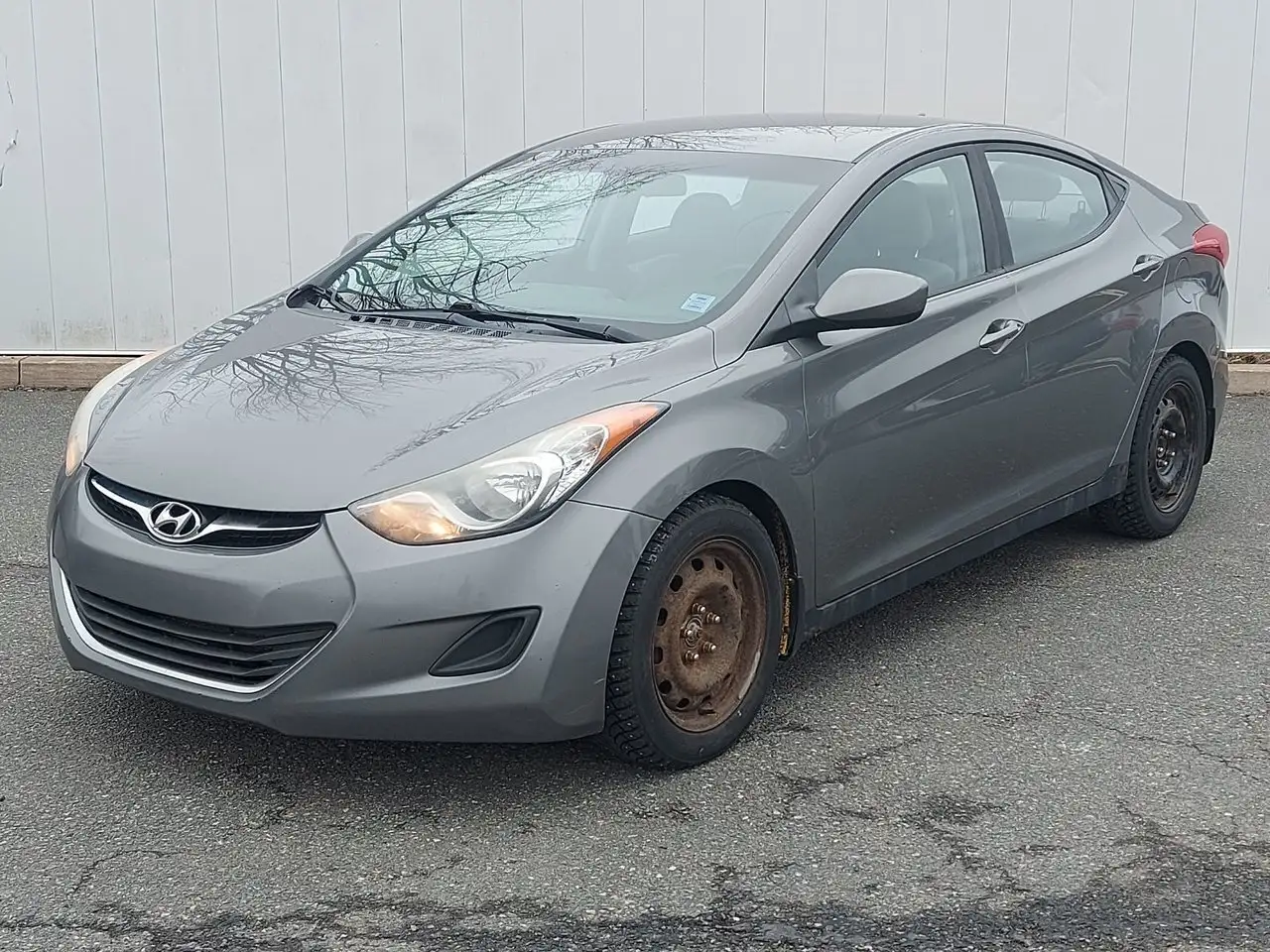 Hyundai ELANTRA снимка Hyundai ELANTRA