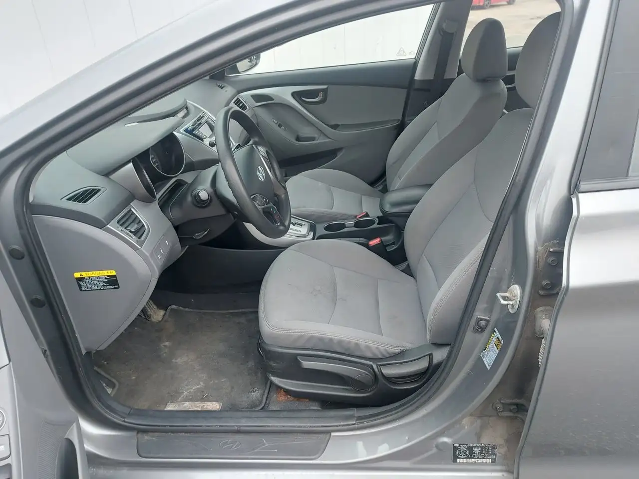 Hyundai ELANTRA снимка Hyundai ELANTRA