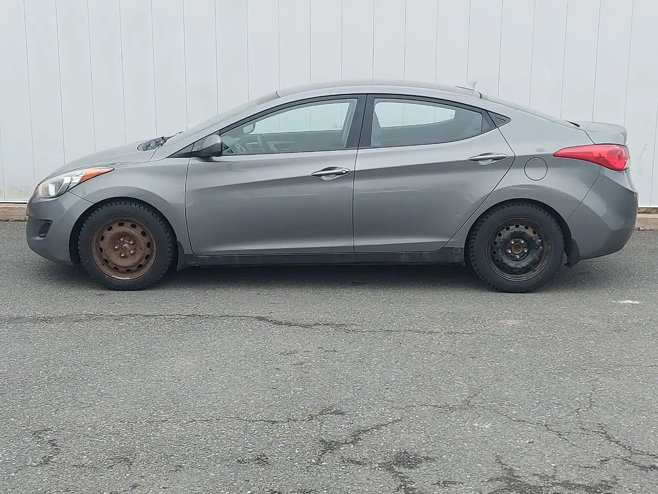 Hyundai ELANTRA снимка Hyundai ELANTRA