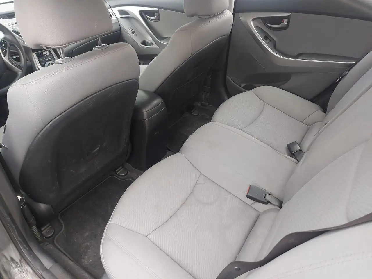 Hyundai ELANTRA снимка Hyundai ELANTRA