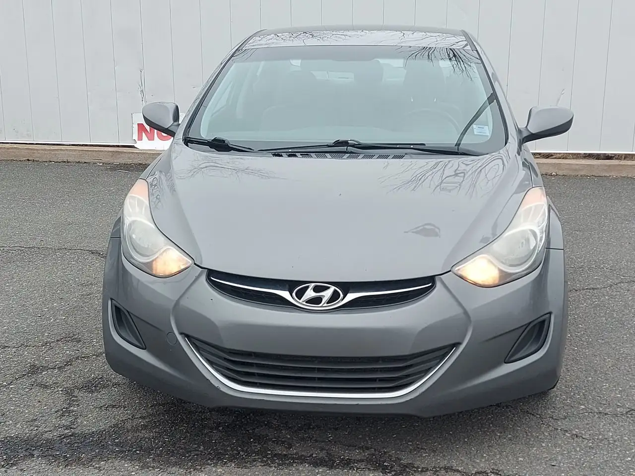Hyundai ELANTRA снимка Hyundai ELANTRA