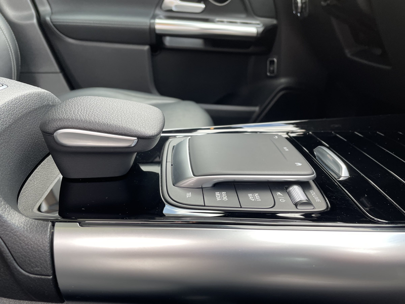 Mercedes-Benz GLA 180 PROGRESSIVE PANO 360° KAMERA ALU 18" — photo 13
