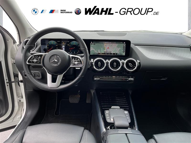 Mercedes-Benz GLA 180 PROGRESSIVE PANO 360° KAMERA ALU 18" — photo 8