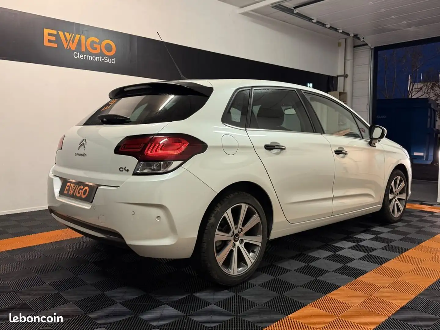 Citroen C4 1.2 puretech 130 shine bva s&s radar av-ar sieges chauffants Blanc - 2