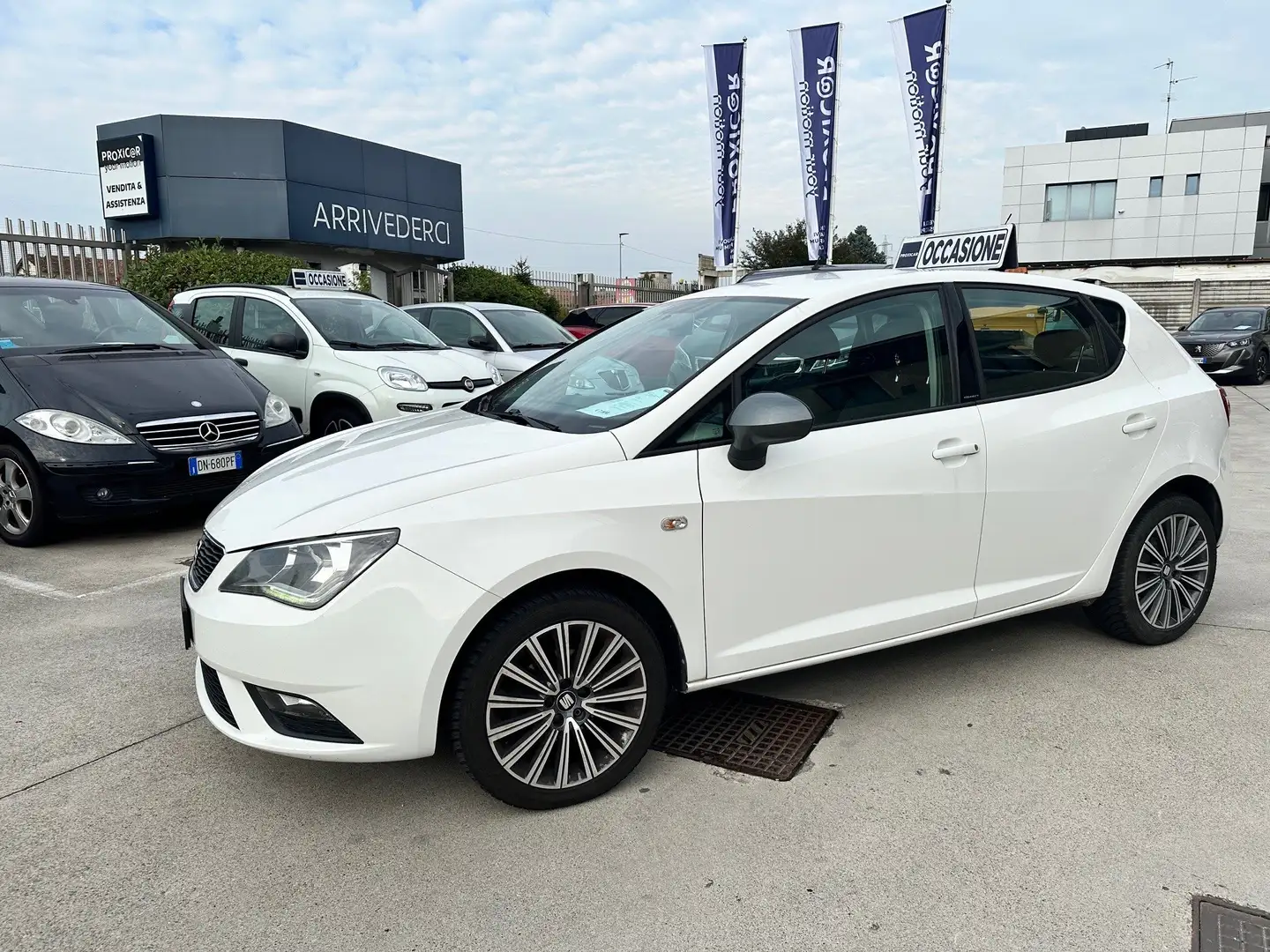 SEAT Ibiza Ibiza IV 2012 Berlina 5p 1.4 tdi cr Connect 75cv Blanc - 1