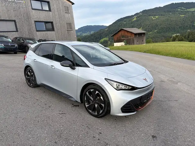 CUPRA Born 58/62kwh * 150KW/204PS