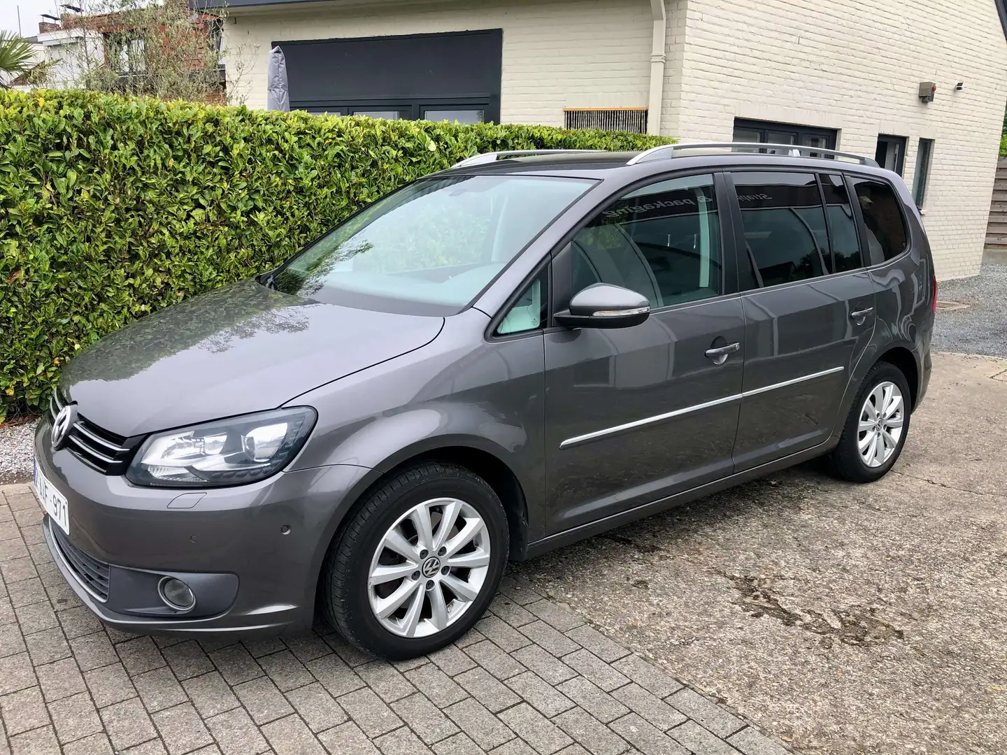 Volkswagen Touran 1.4 TSI Highline DSG 5pl Gris - 1