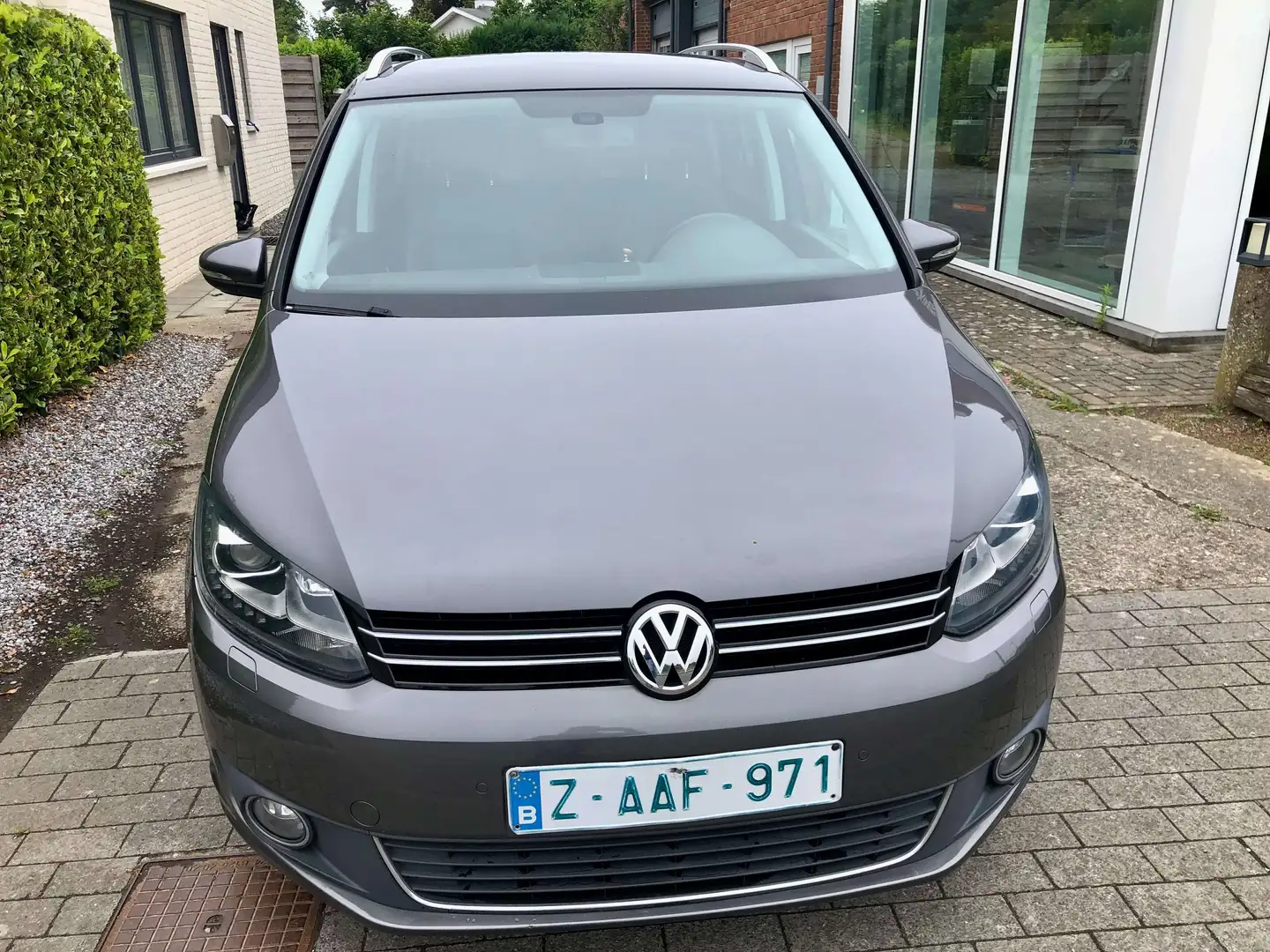 Volkswagen Touran 1.4 TSI Highline DSG 5pl Gris - 2