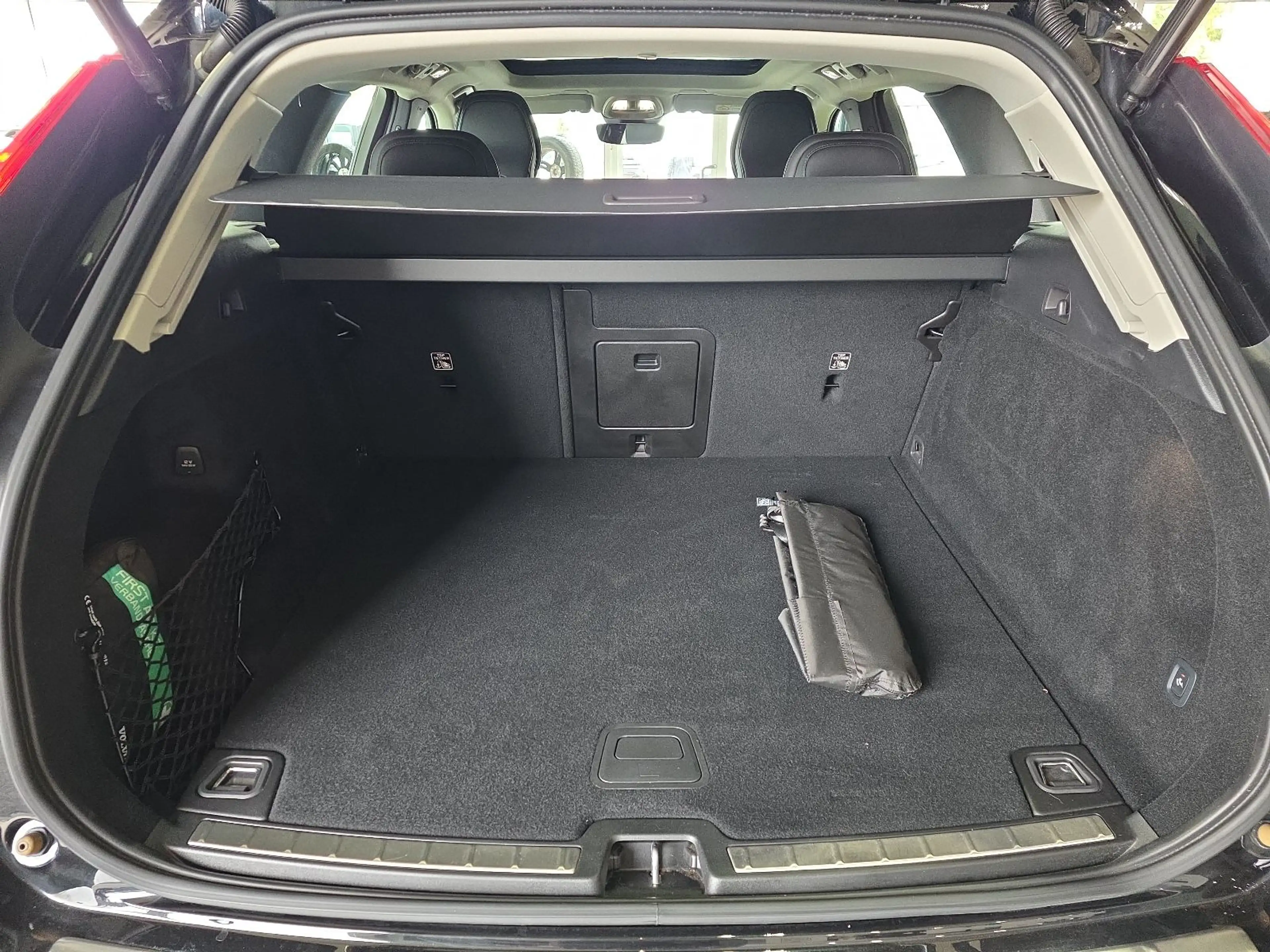 Volvo XC60 B5 Inscription ACC AHK Sitzbelüftung 360° — photo 14