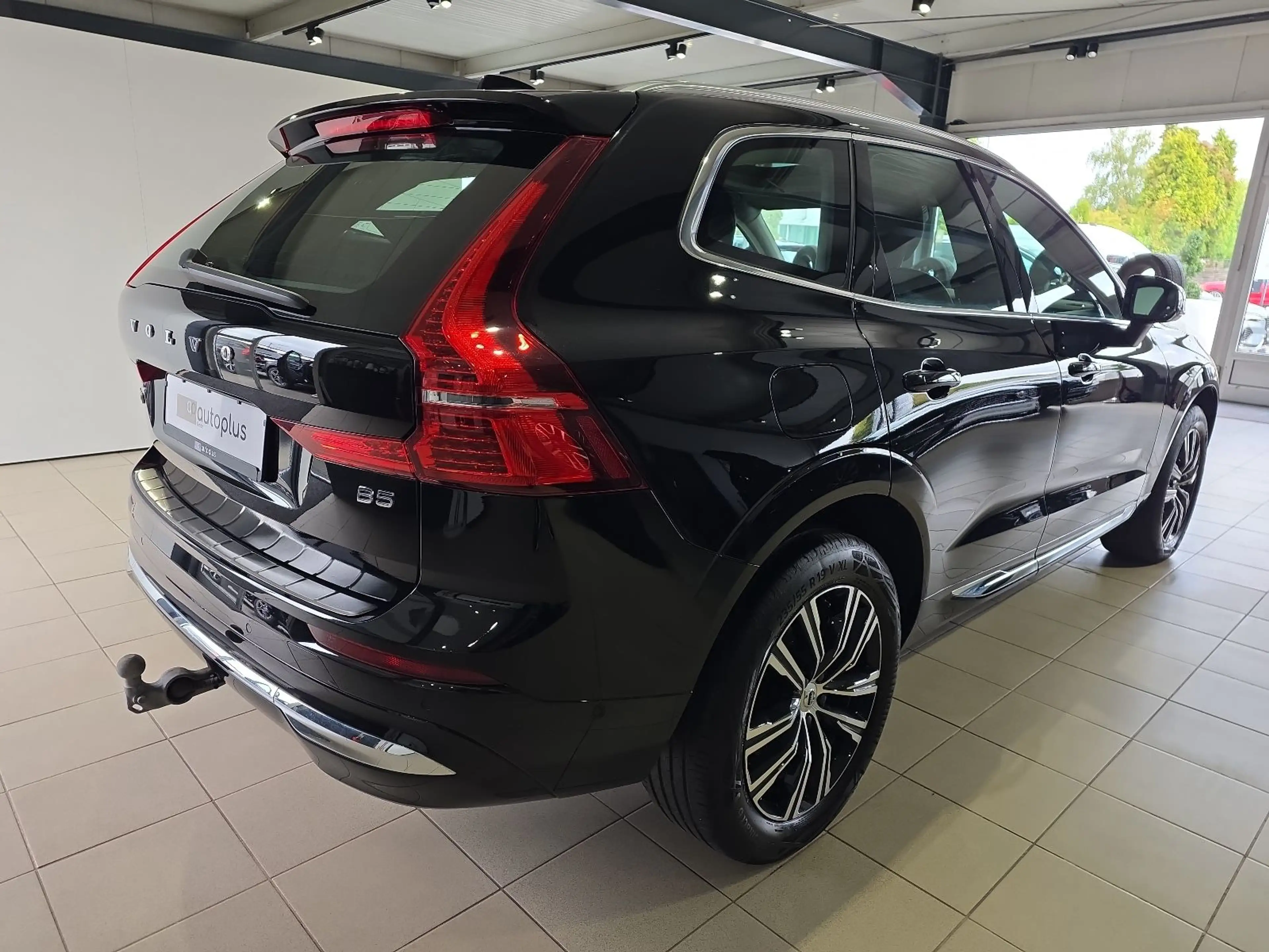 Volvo XC60 B5 Inscription ACC AHK Sitzbelüftung 360° — photo 6