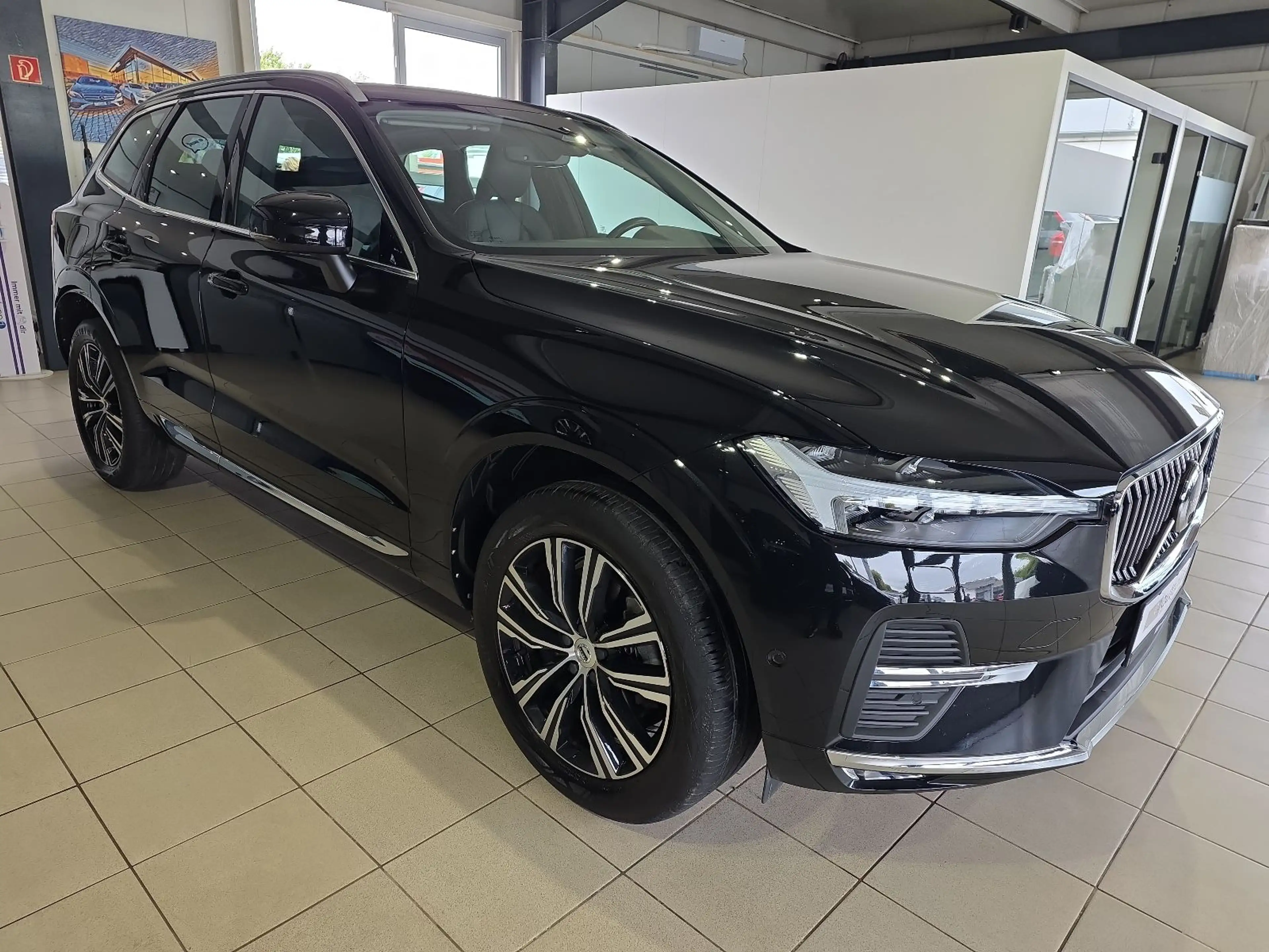 Volvo XC60 B5 Inscription ACC AHK Sitzbelüftung 360° — photo 5