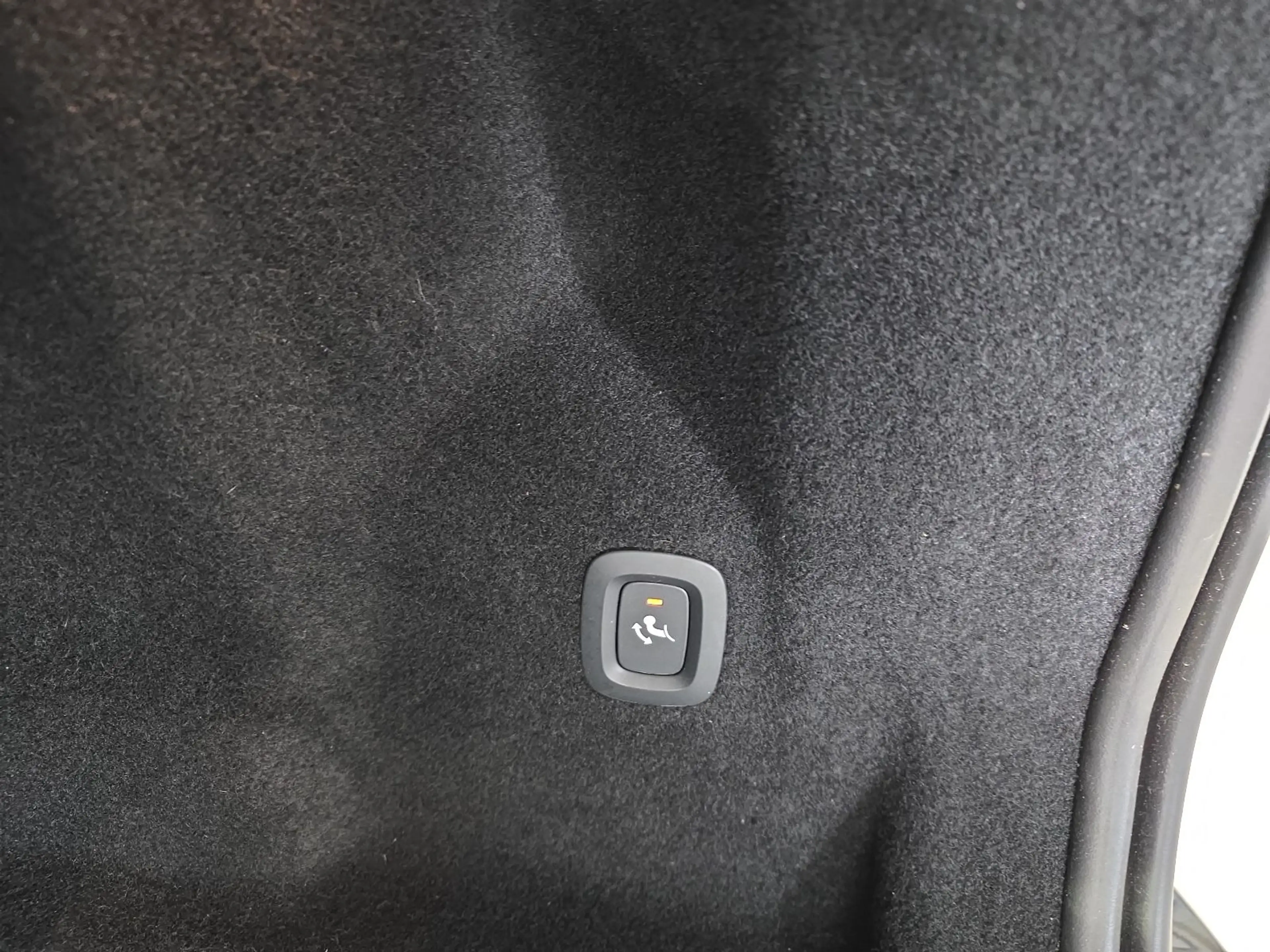 Volvo XC60 B5 Inscription ACC AHK Sitzbelüftung 360° — photo 15