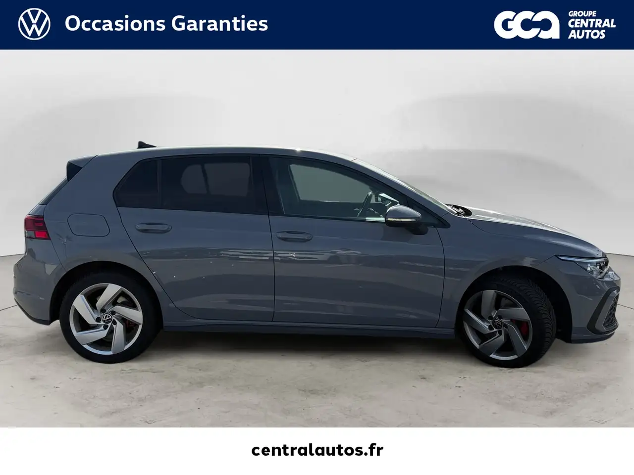Volkswagen Golf Standard Model — photo 6