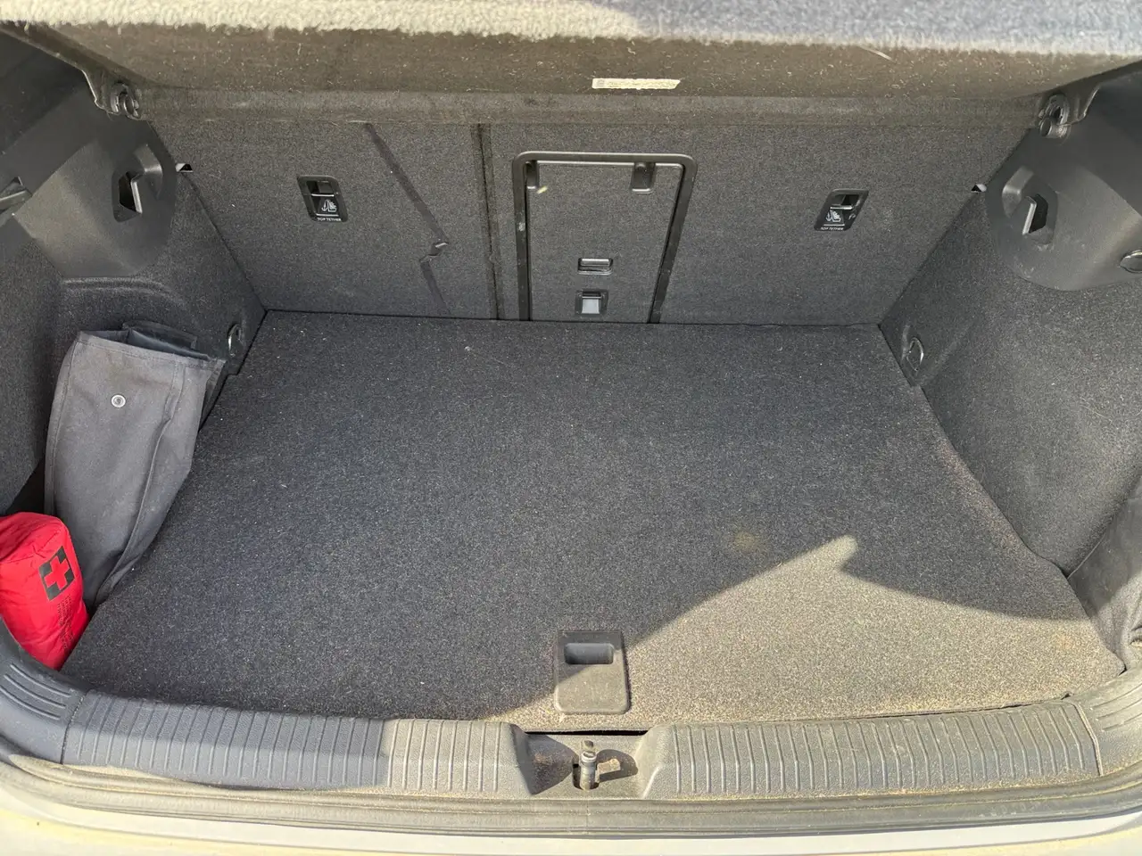 Volkswagen Golf Standard Model — photo 16
