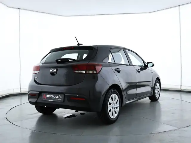 Kia Rio view 5