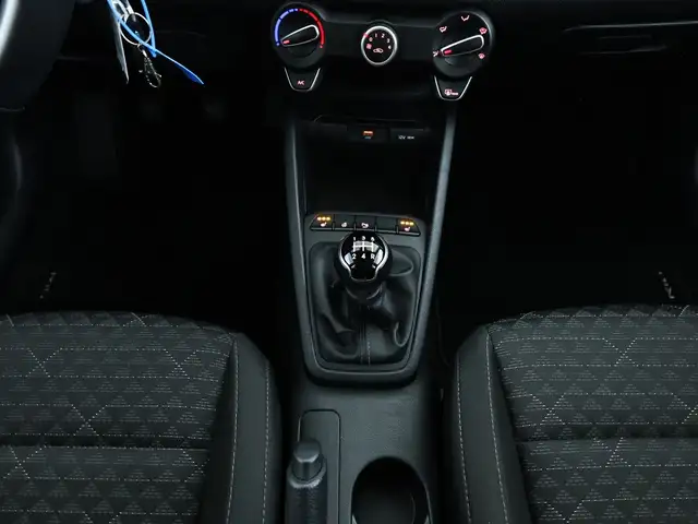 Kia Rio view 13