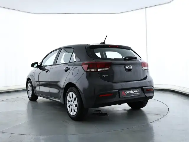 Kia Rio view 4