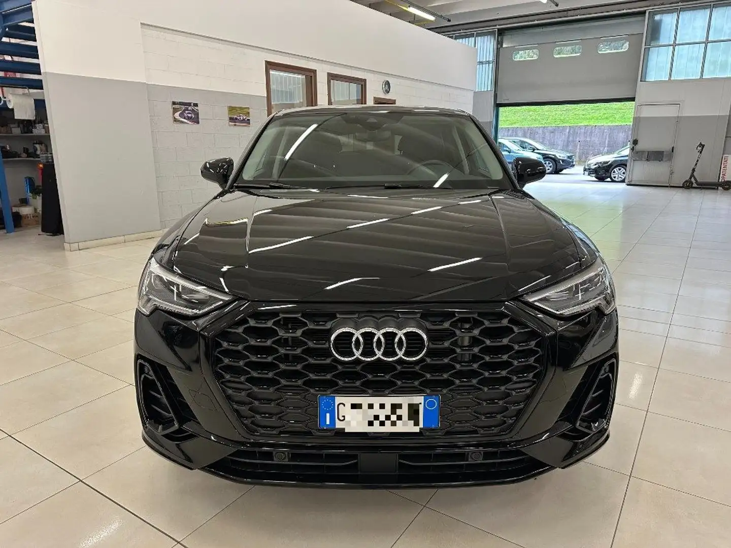 Audi Q3 SPB 45 TFSI e S tronic S line edition Nero - 2