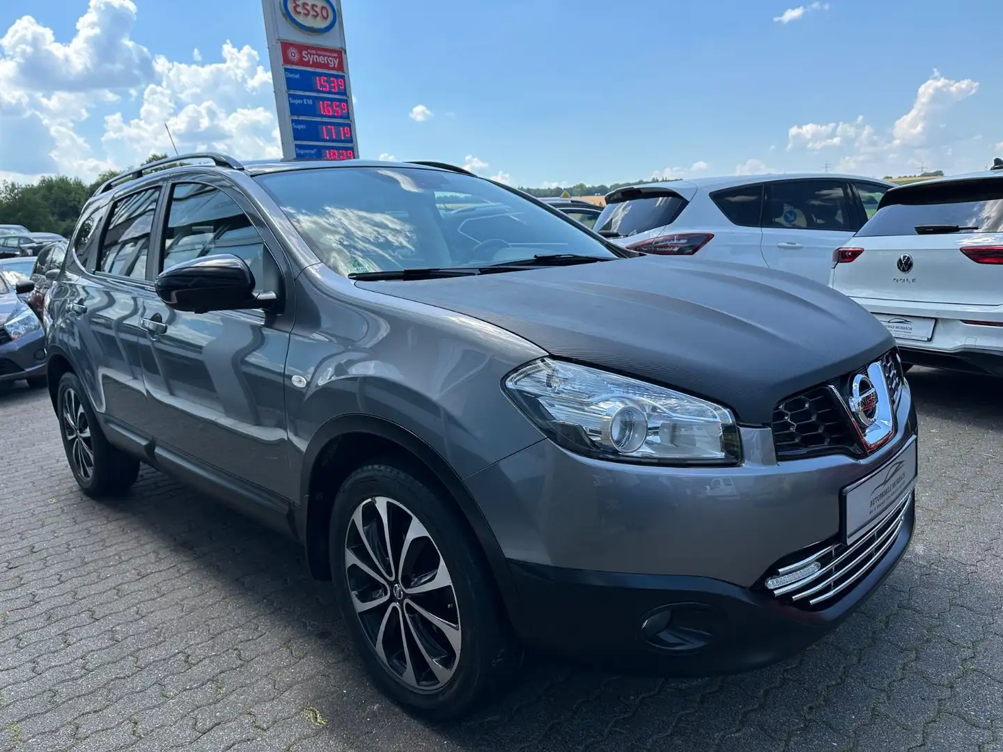 Nissan Qashqai+2 360 1.6 dci*7SITZER*PANO*NAVI*360°*ALU Gris - 1