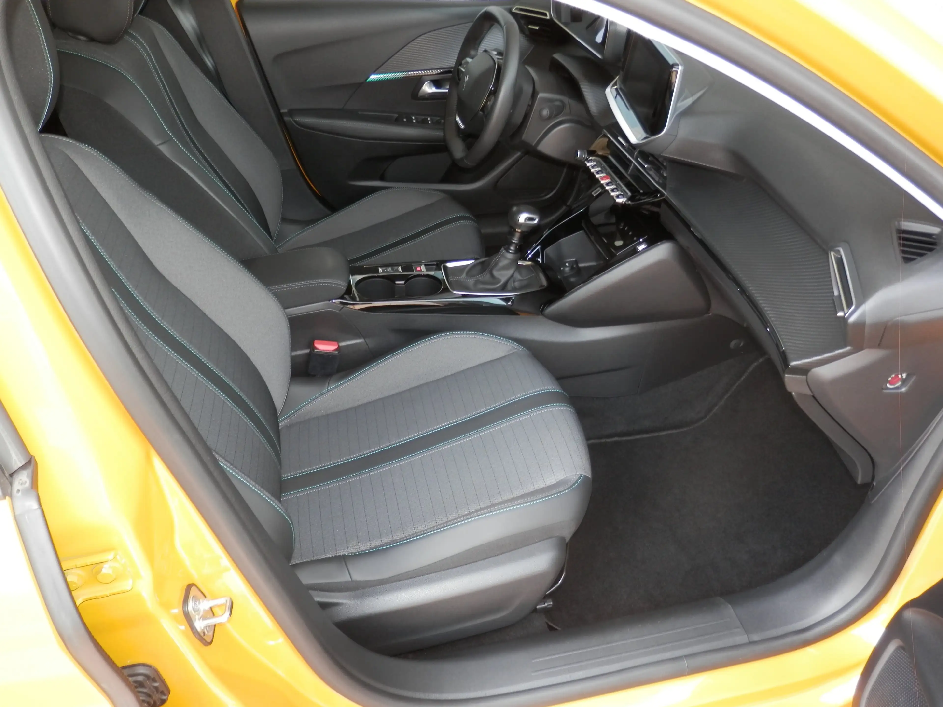 Peugeot 208 Allure Pack Pure-Tech 100 S&S — photo 10