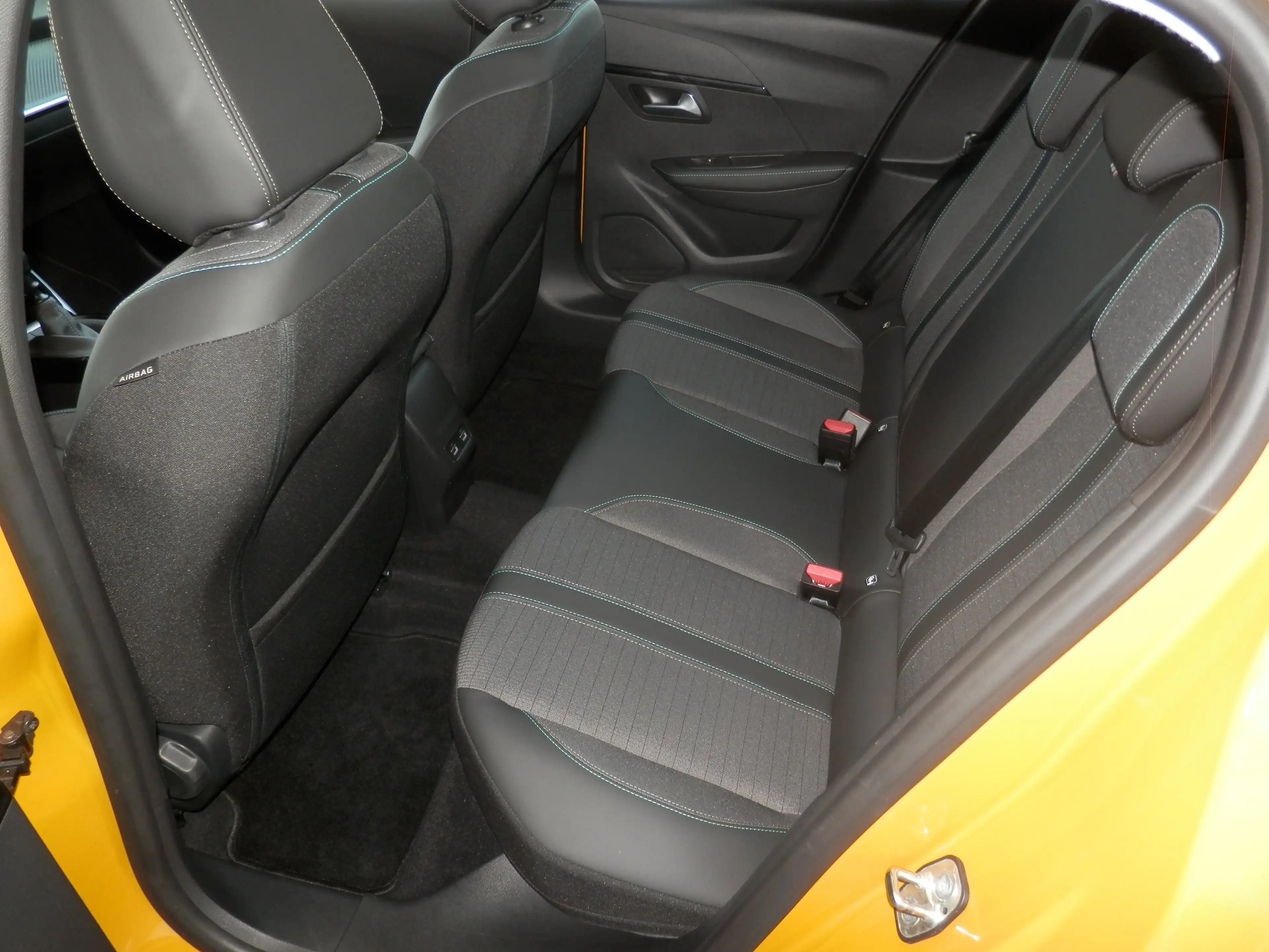 Peugeot 208 Allure Pack Pure-Tech 100 S&S — photo 11