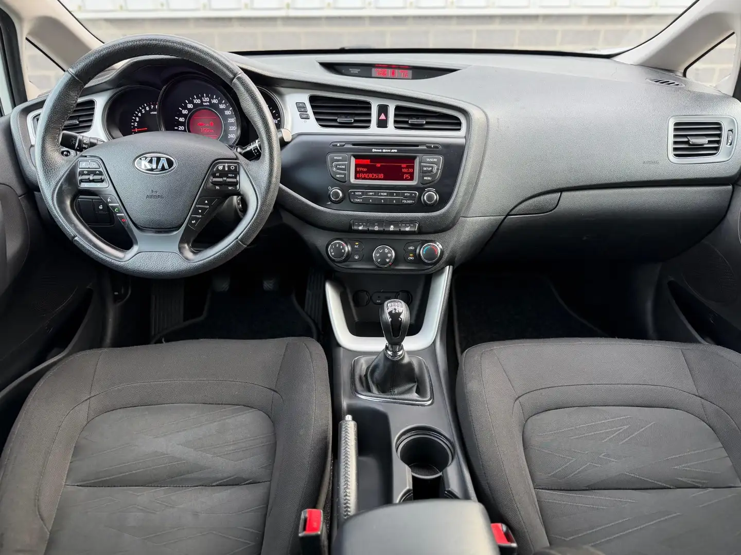 Kia Ceed / cee'd 1.4 CVVT X-tra |Airco|CruiseCtrl|5 Deurs|Bluetooth Grau - 2