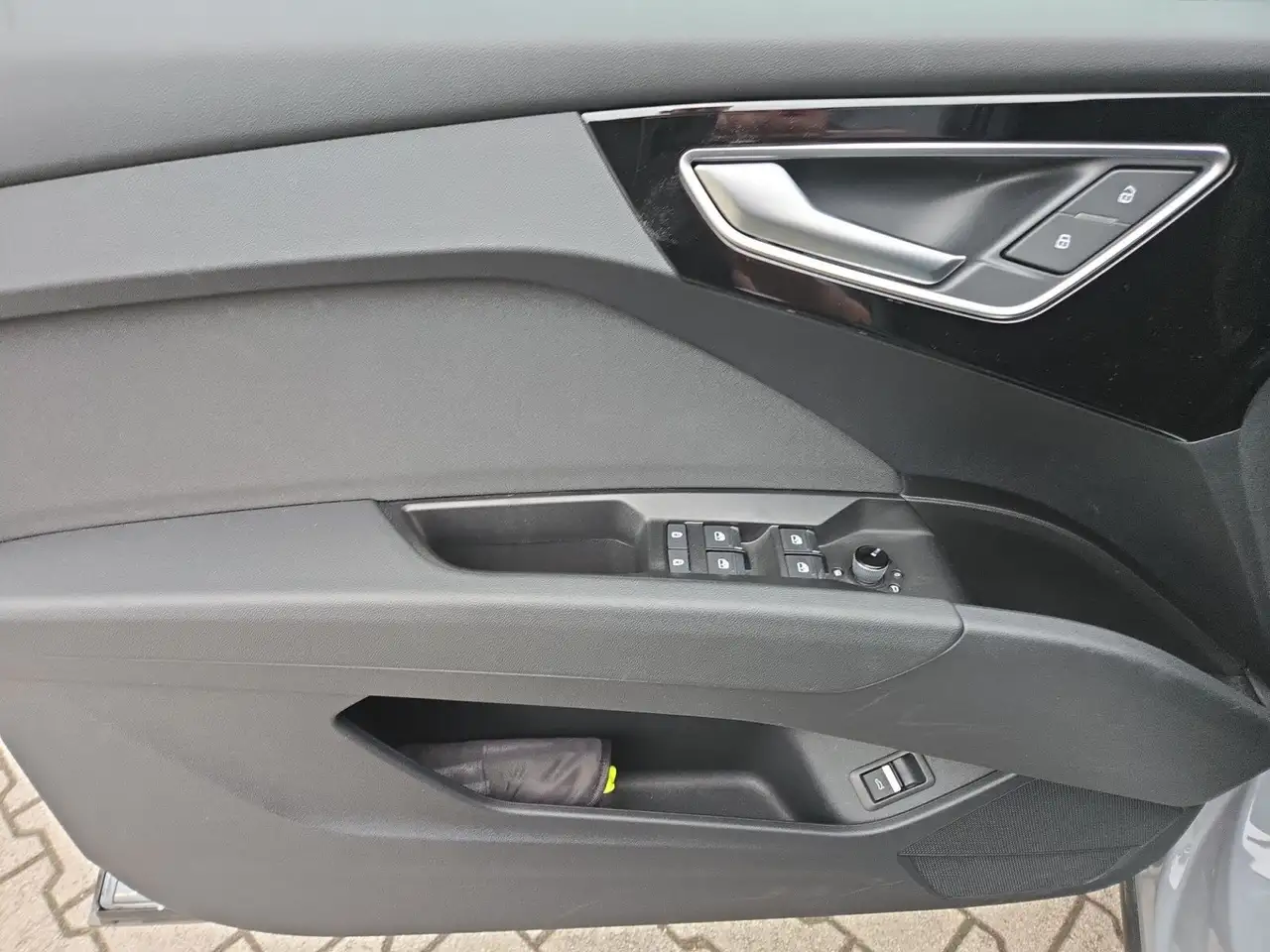 Audi Q4 e-tron 35, LED/19"/VIRTUAL/2xPDC/GR 16