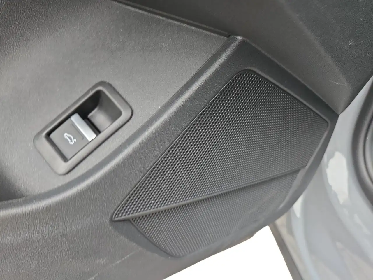 Audi Q4 e-tron 35, LED/19"/VIRTUAL/2xPDC/GR 11