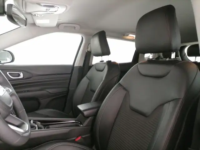 Jeep Compass view 12
