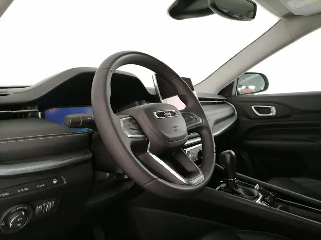Jeep Compass view 11