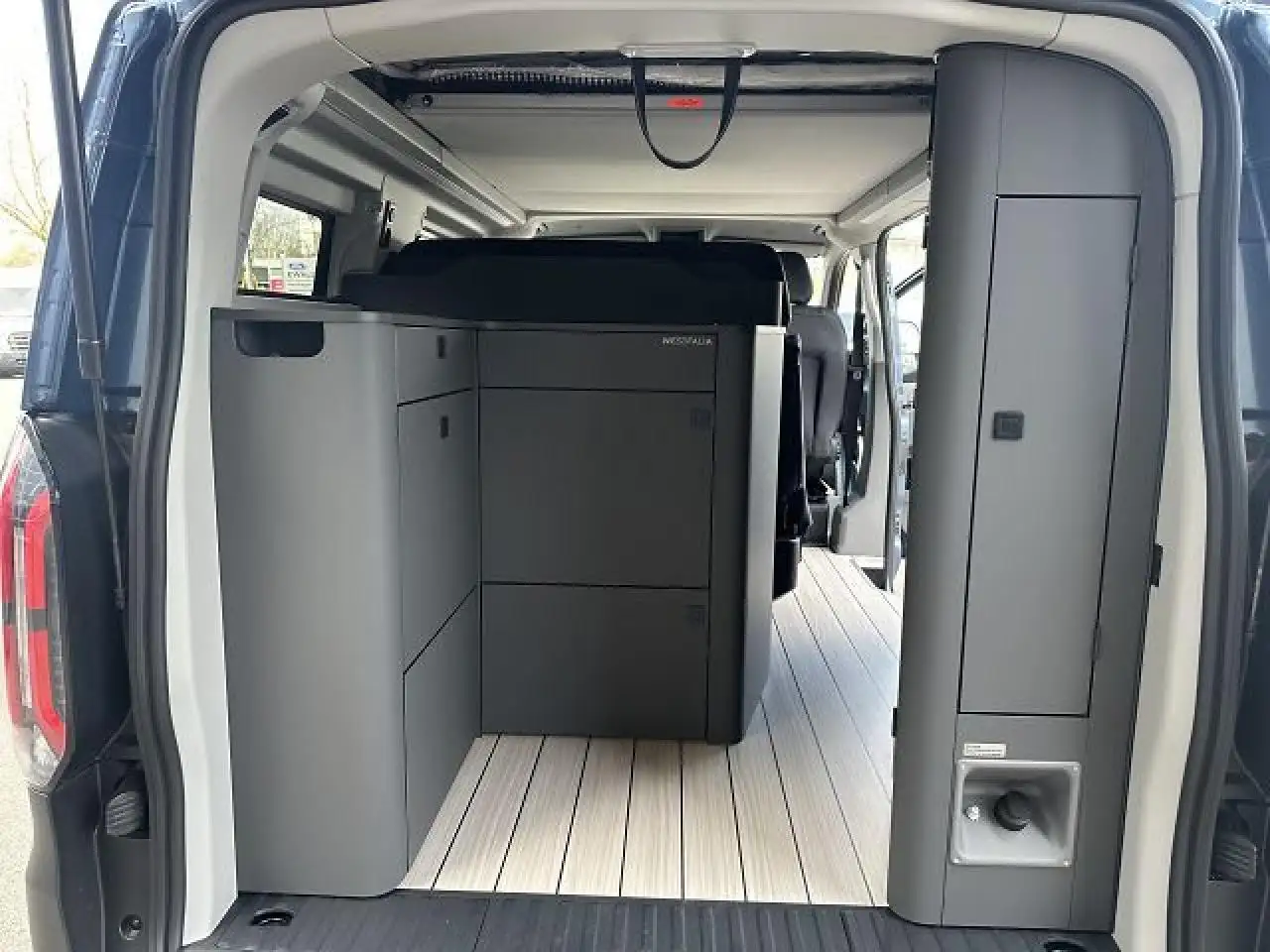 Ford Nugget Tourneo Custom Nugget 320 L1 Titanium 9