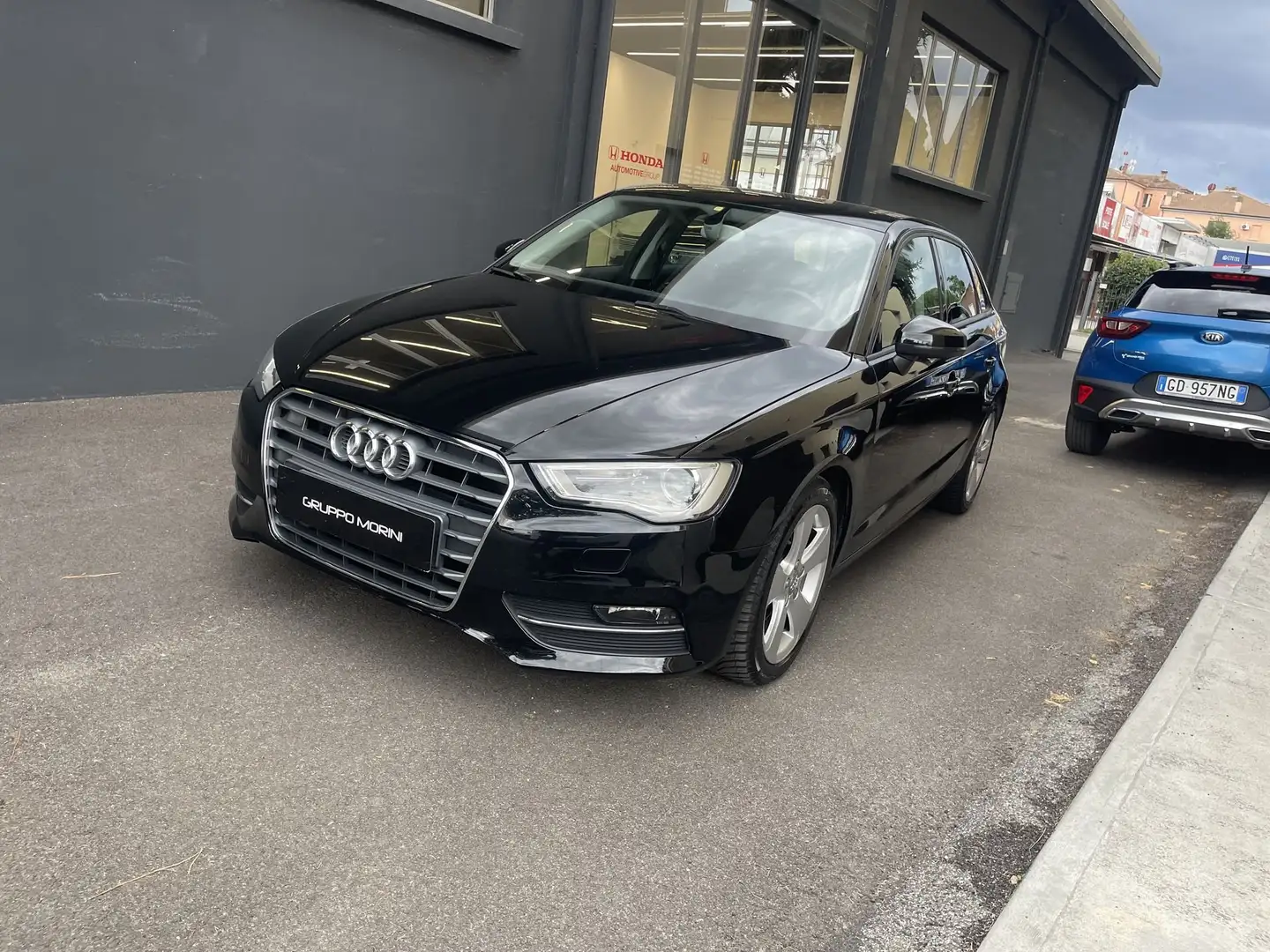 Audi A3 A3 1.6 TDI clean diesel S tronic Ambition Nero - 1