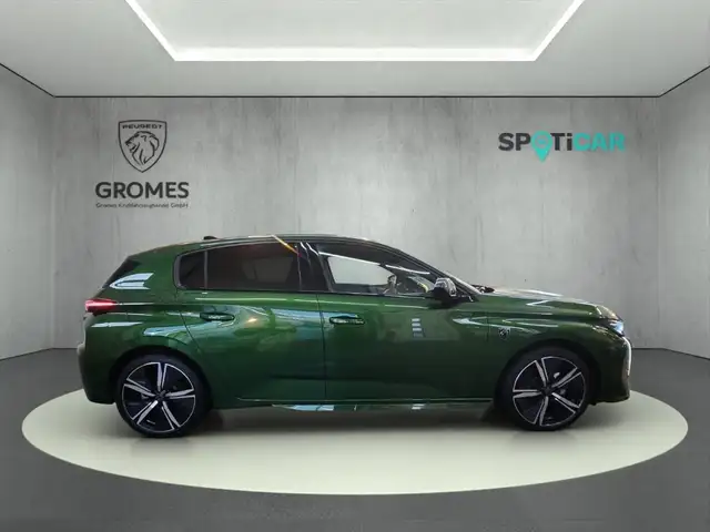 Peugeot 308 view 2