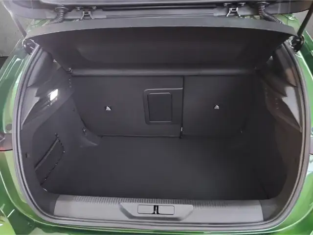 Peugeot 308 view 7