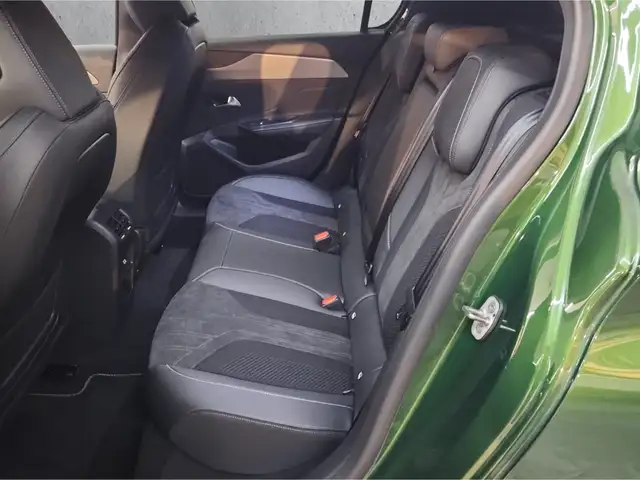 Peugeot 308 view 8