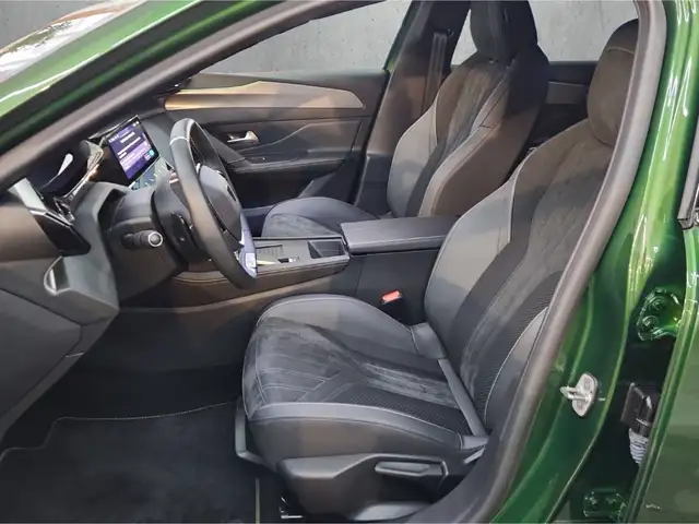 Peugeot 308 view 9