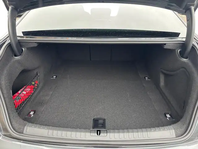 Audi A6 view 14