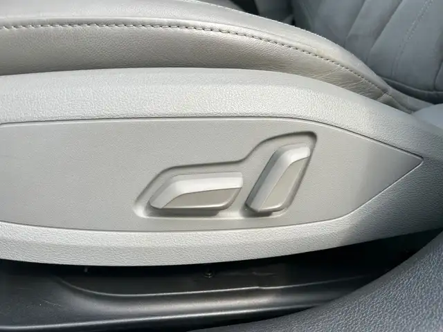 Audi A4 view 11