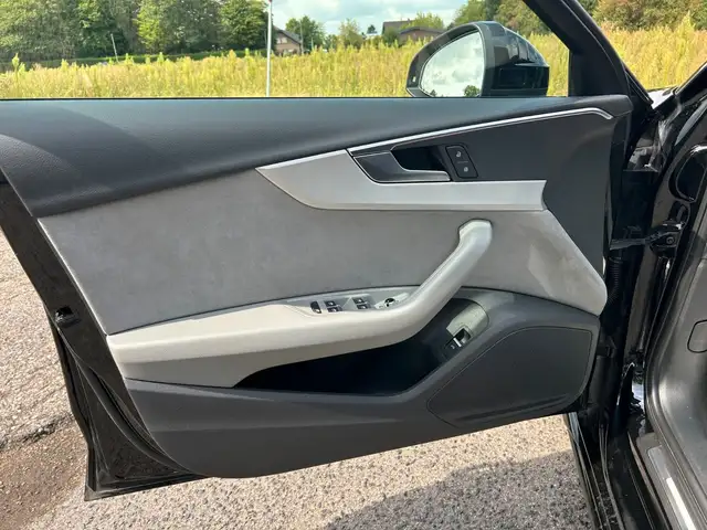 Audi A4 view 13