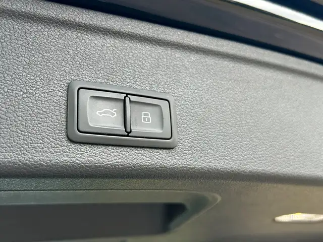 Audi A4 view 22