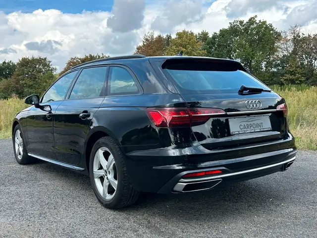 Audi A4 view 3