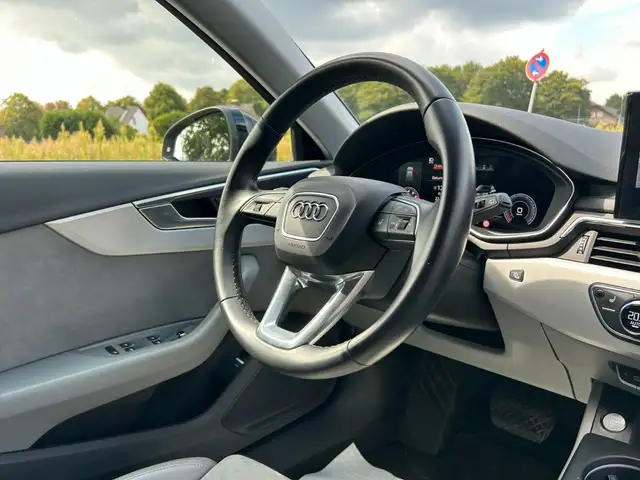 Audi A4 view 26