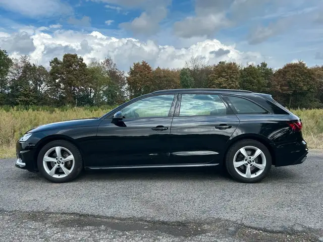Audi A4 view 2